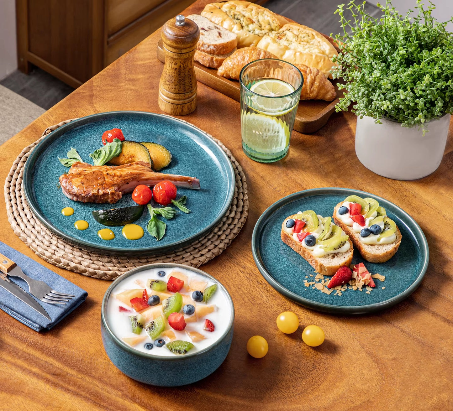 Blue 18-Piece Dinnerware Set (Service for 6)